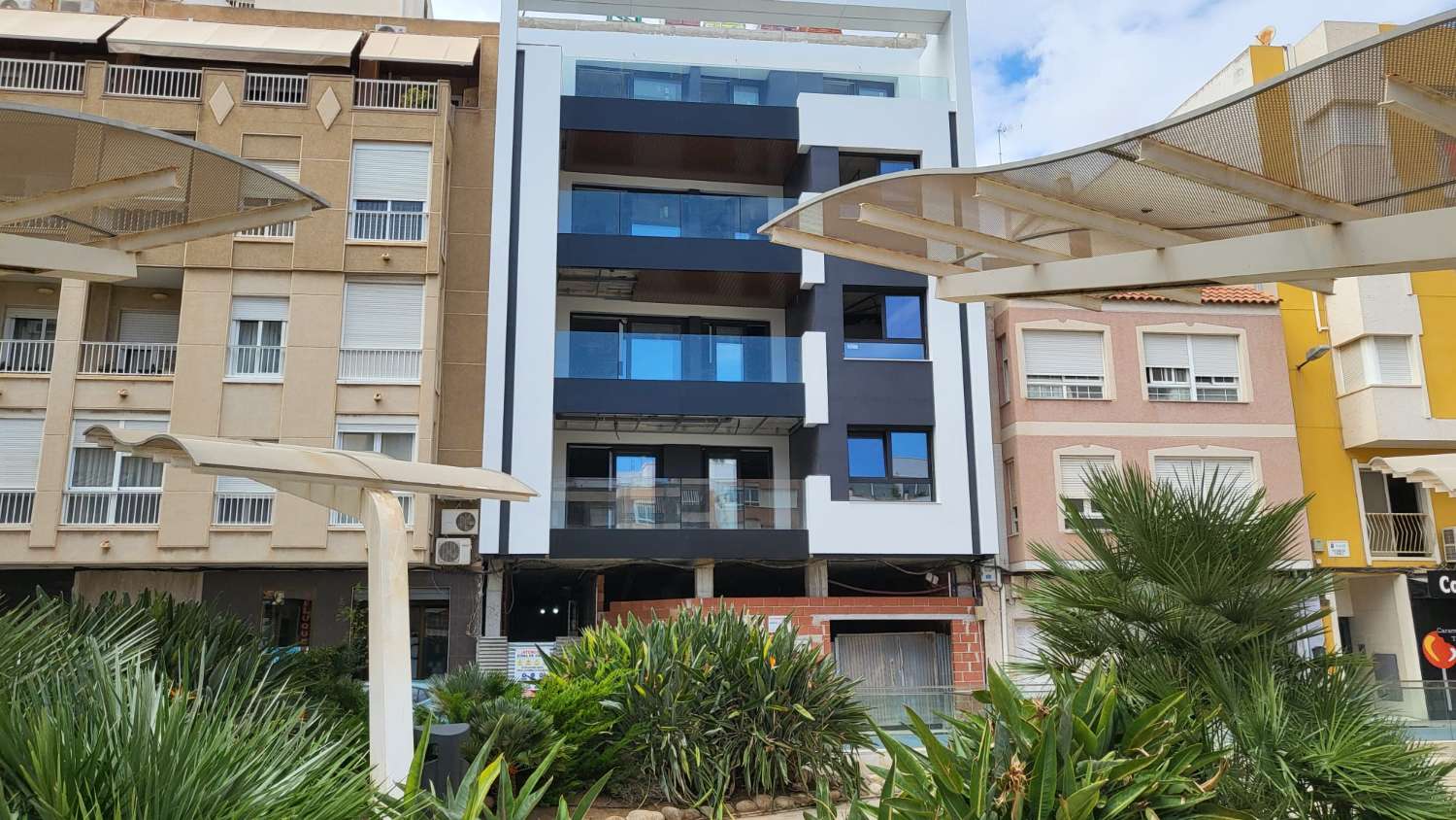 NEW BUILD BUILDING IN THE HEART OF THE CITY CENTRE – HIGH-END QUALITIES - LAST UNITS