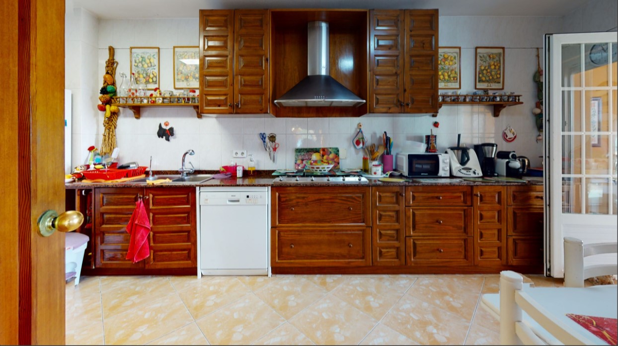 ESPECTACULAR VILLA DE ENSUEÑO EN CABO ROIG CON VISTAS PANORÁMICAS Y ACCESO DIRECTO AL MAR