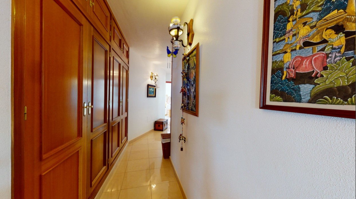 ESPECTACULAR VILLA DE ENSUEÑO EN CABO ROIG CON VISTAS PANORÁMICAS Y ACCESO DIRECTO AL MAR