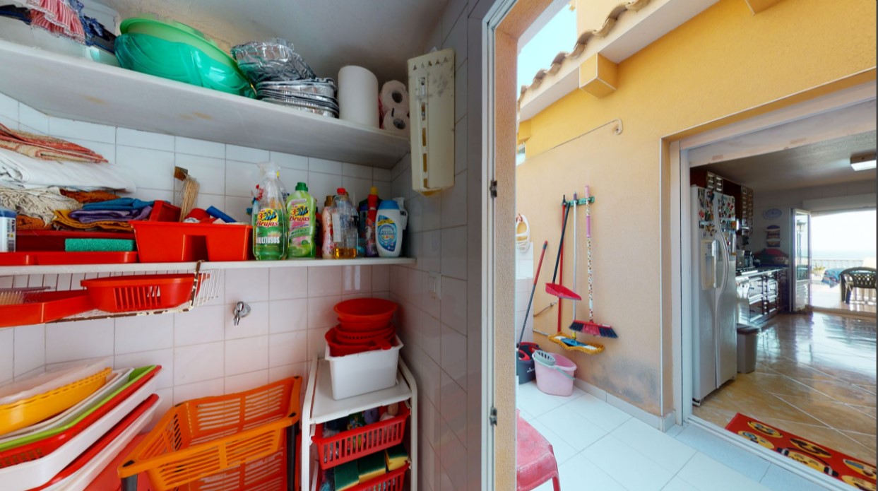 ESPECTACULAR VILLA DE ENSUEÑO EN CABO ROIG CON VISTAS PANORÁMICAS Y ACCESO DIRECTO AL MAR