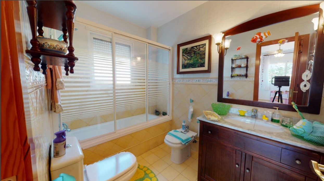 ESPECTACULAR VILLA DE ENSUEÑO EN CABO ROIG CON VISTAS PANORÁMICAS Y ACCESO DIRECTO AL MAR