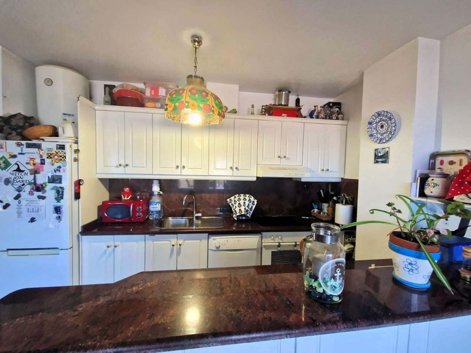 APARTAMENTO EN PRIMERA LÍNEA DE MAR CON VISTAS PANORÁMICAS Y PISCINA COMUNITARIA