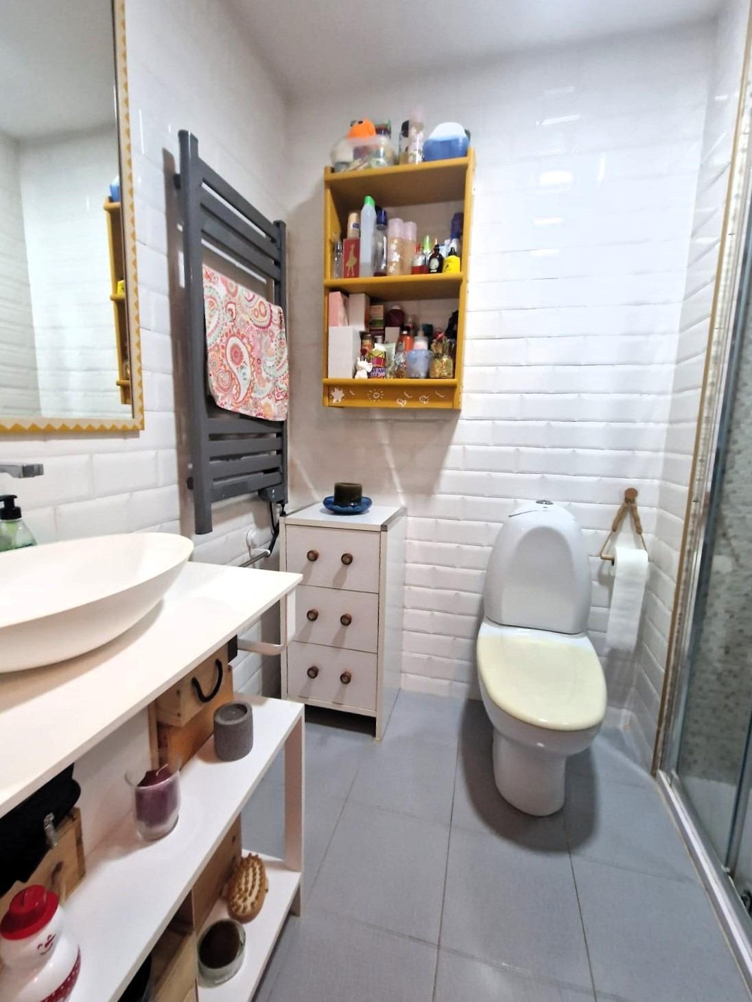 APARTAMENTO EN PRIMERA LÍNEA DE MAR CON VISTAS PANORÁMICAS Y PISCINA COMUNITARIA