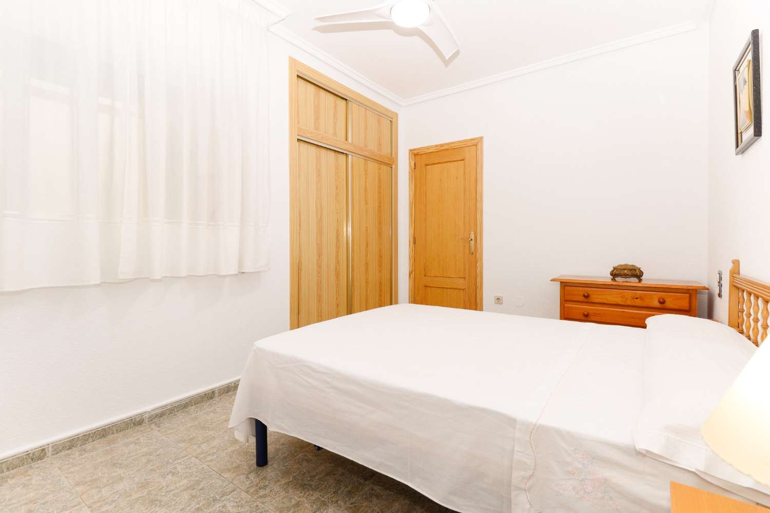 位于 ACEQUIÓN 海滩的海滨公寓,带露台和车库