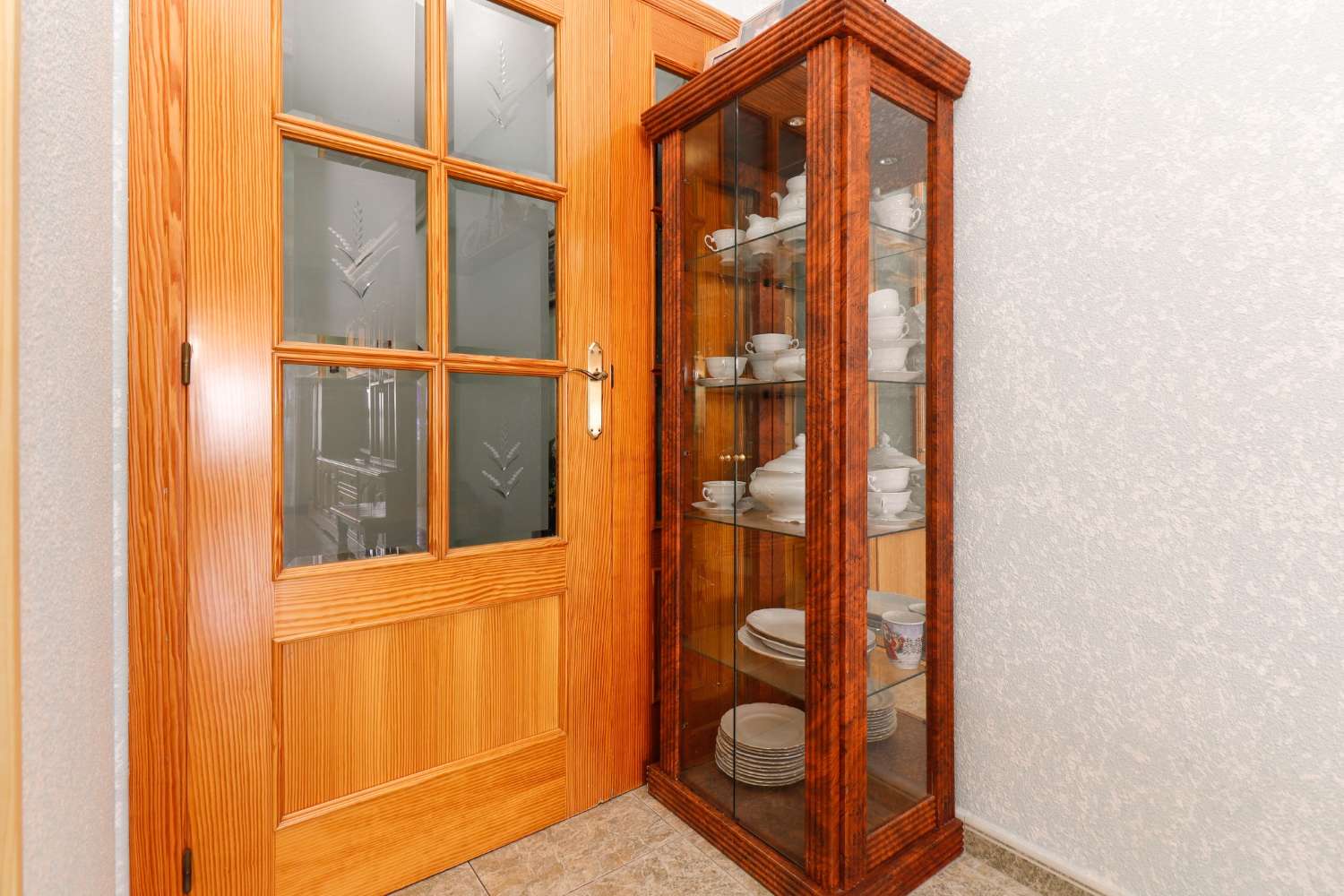 位于 ACEQUIÓN 海滩的海滨公寓,带露台和车库