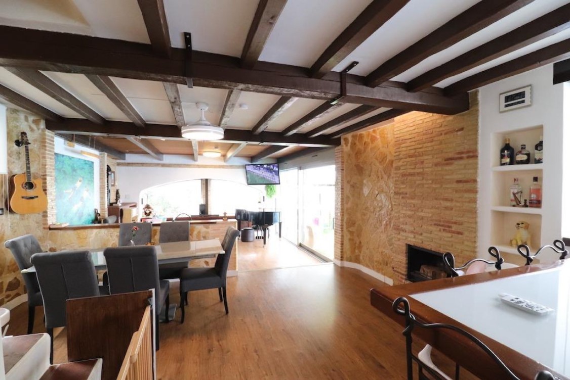 CHALET INDEPENDIENTE EN LOMAS DE DON JUAN CON PISCINA PRIVADA Y VISTAS AL PARQUE NATURAL