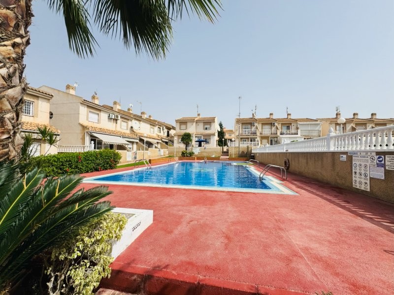 MAGNÍFICO DÚPLEX EN AGUAS NUEVAS, TORREVIEJA