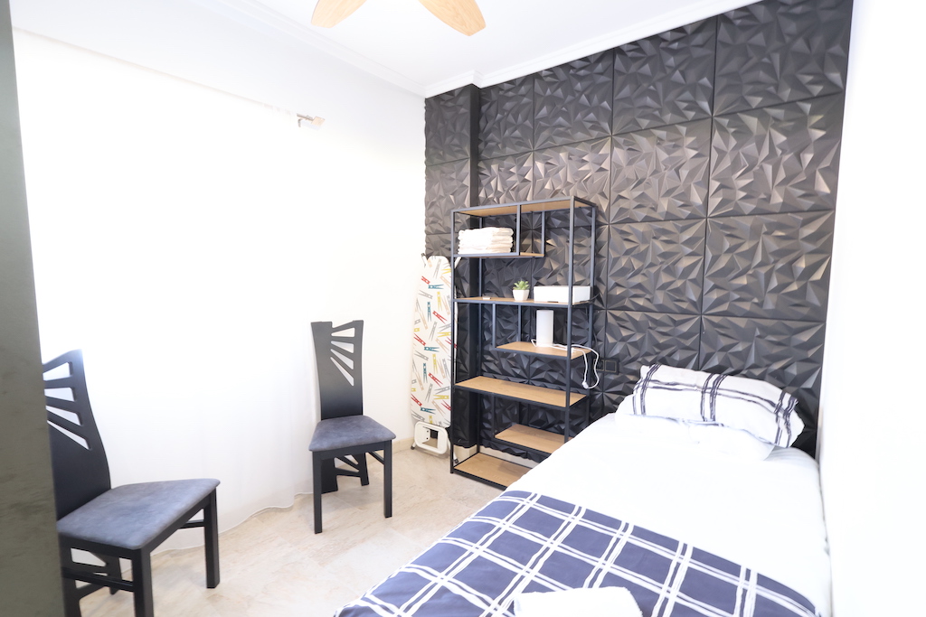 TORREVIEJA – APARTAMENTO EN PLANTA BAJA REFORMADO EN ZONA ACEQUIÓN A 300 M DE LA PLAYA