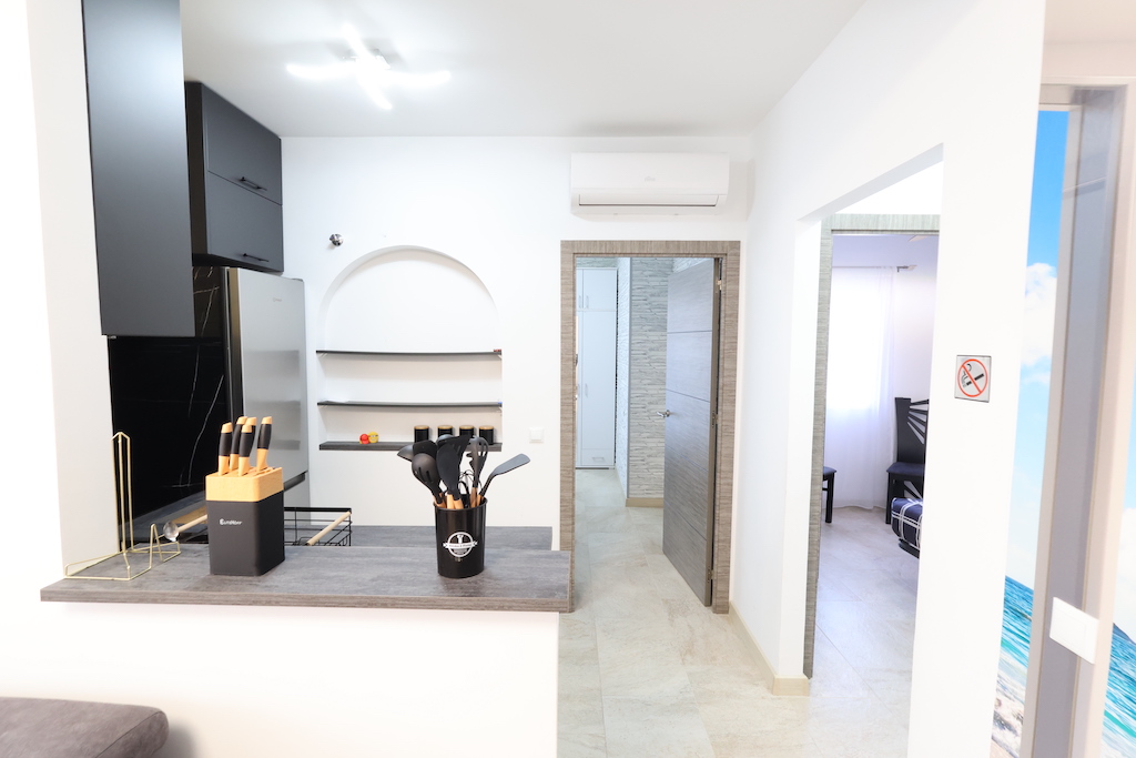 TORREVIEJA – APARTAMENTO EN PLANTA BAJA REFORMADO EN ZONA ACEQUIÓN A 300 M DE LA PLAYA