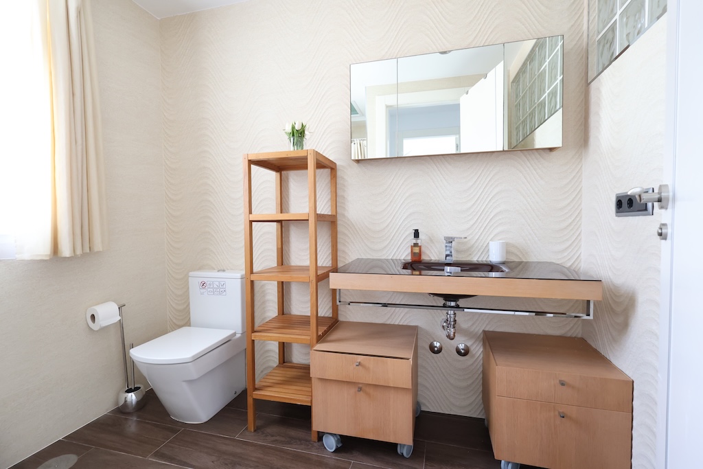 CHALET INDEPENDIENTE MODERNO EN ESQUINA CON PISCINA PRIVADA EN CABO ROIG