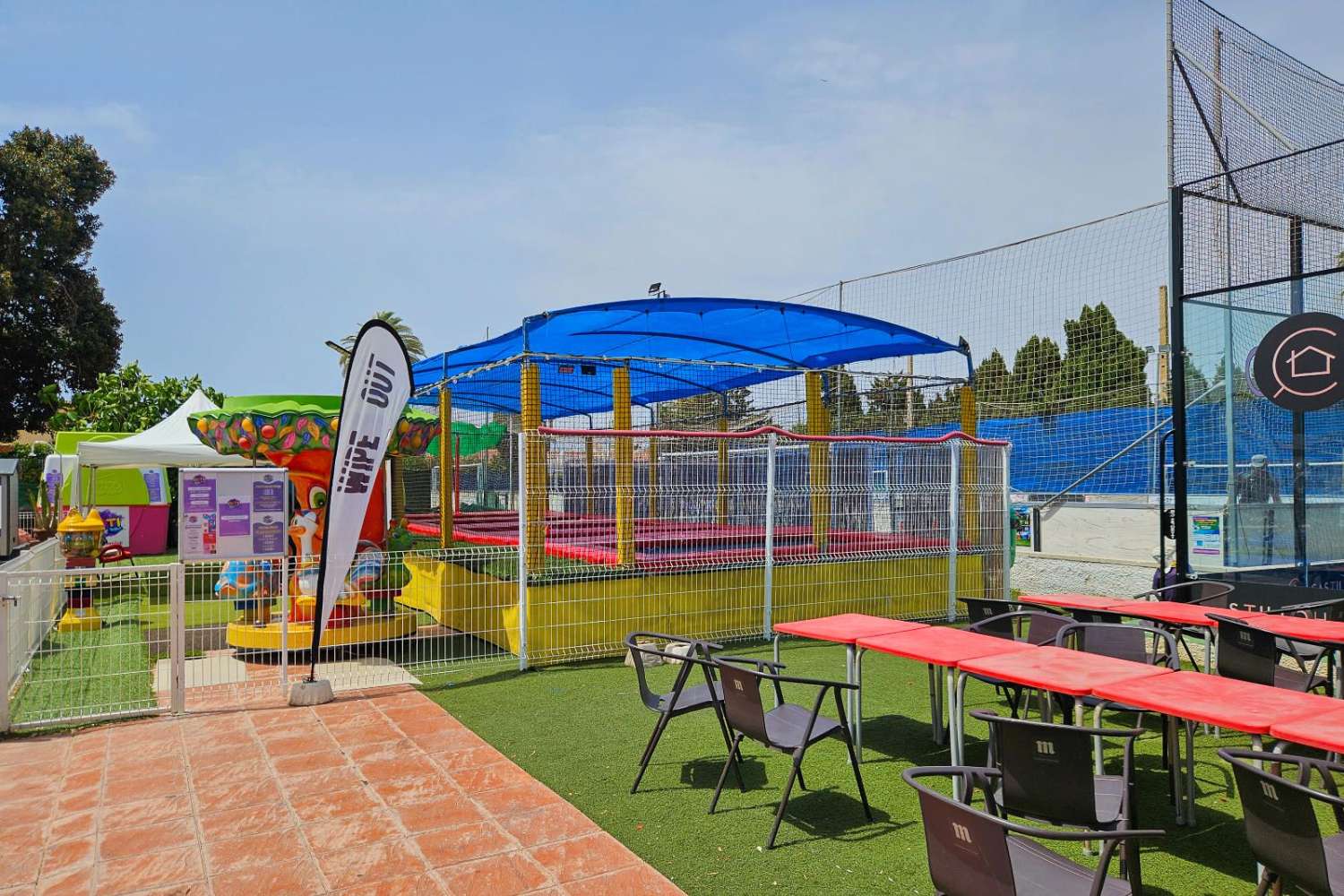 靠近海滩的迷人半独立式住宅