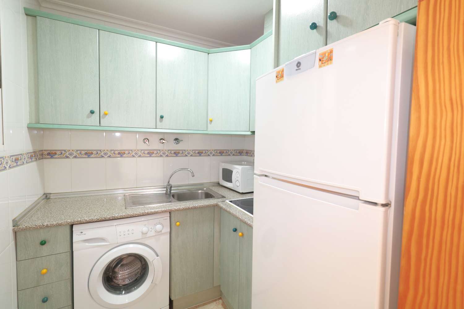 ÚTULNÝ BYT 75 METRŮ OD PLÁŽE – ACEQUIÓN, TORREVIEJA