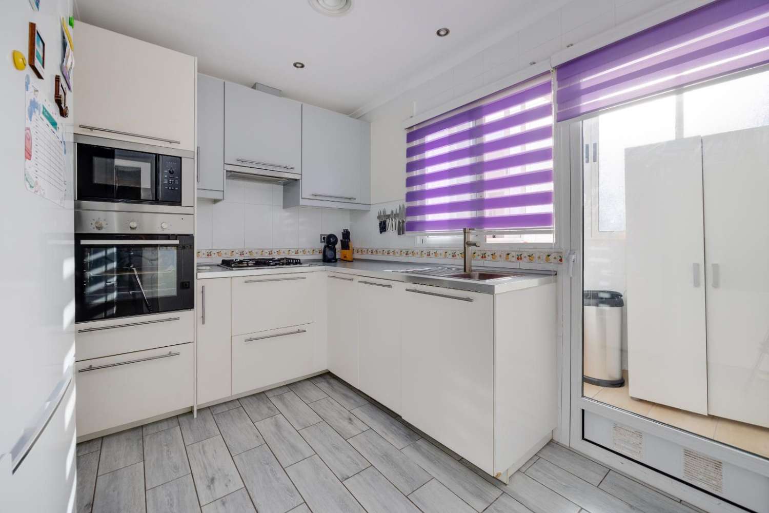 阿尔莫拉迪翻新的两居室顶层公寓——准备入住