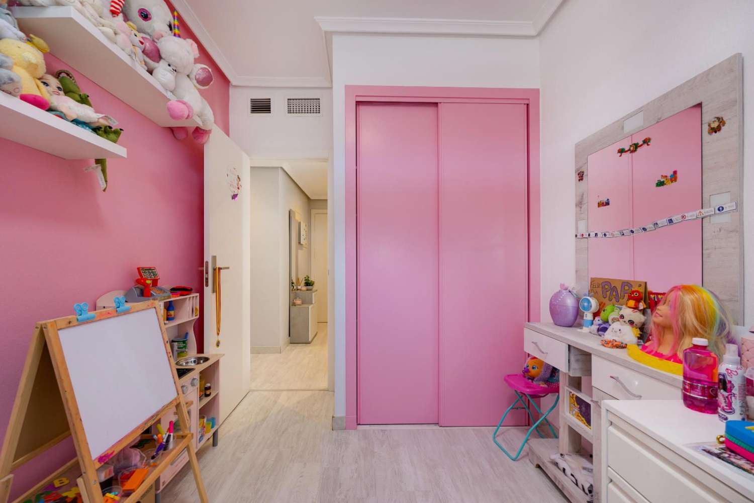 阿尔莫拉迪翻新的两居室顶层公寓——准备入住