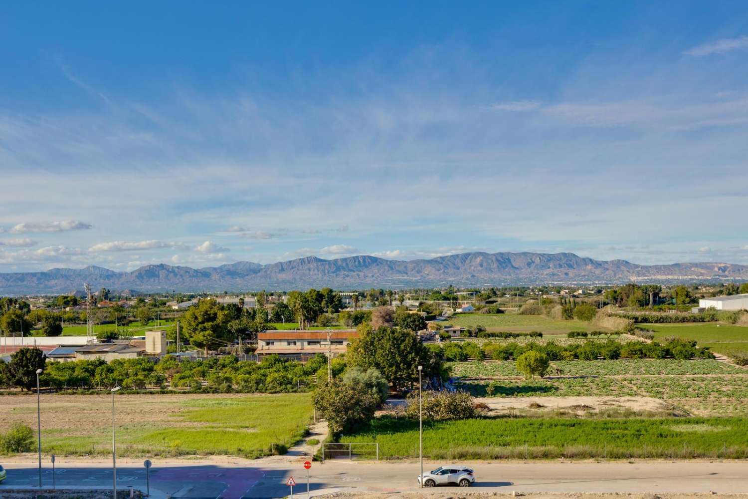 阿尔莫拉迪翻新的两居室顶层公寓——准备入住