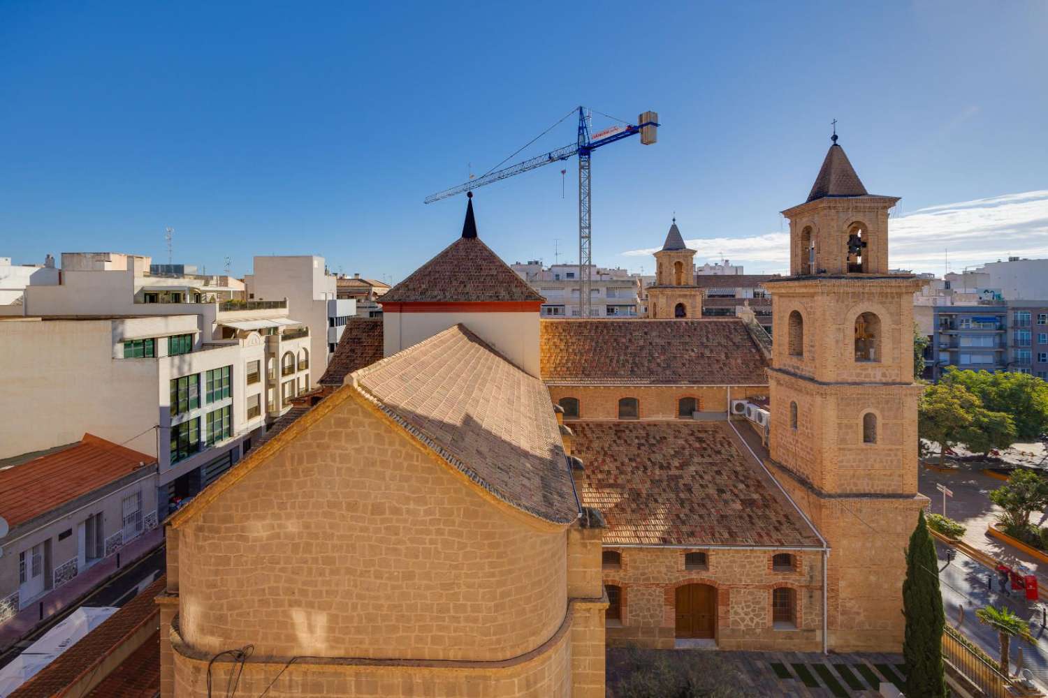 LUMINOSA VIVIENDA EN PLENO CENTRO DE TORREVIEJA
