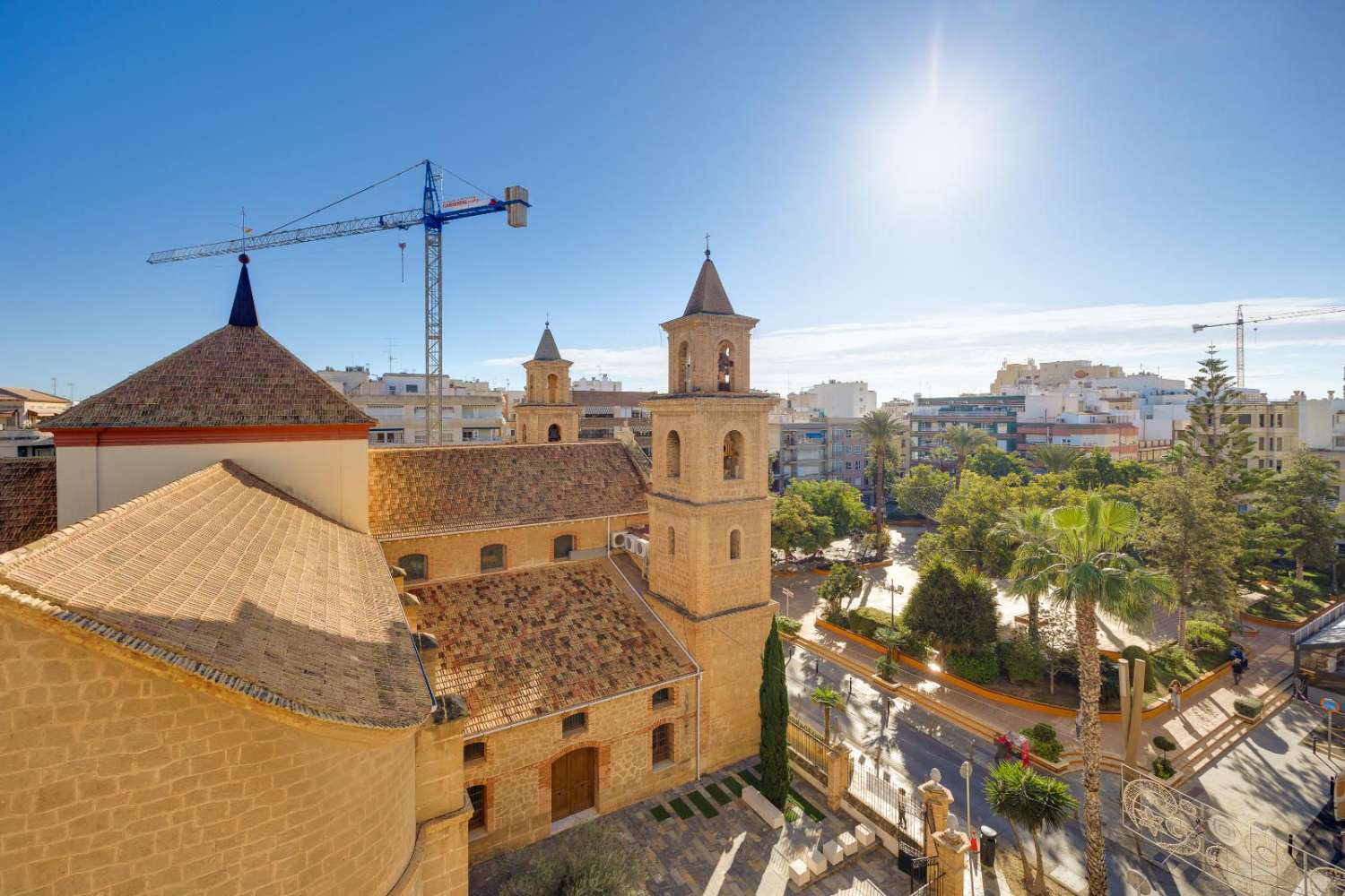 LUMINOSA VIVIENDA EN PLENO CENTRO DE TORREVIEJA