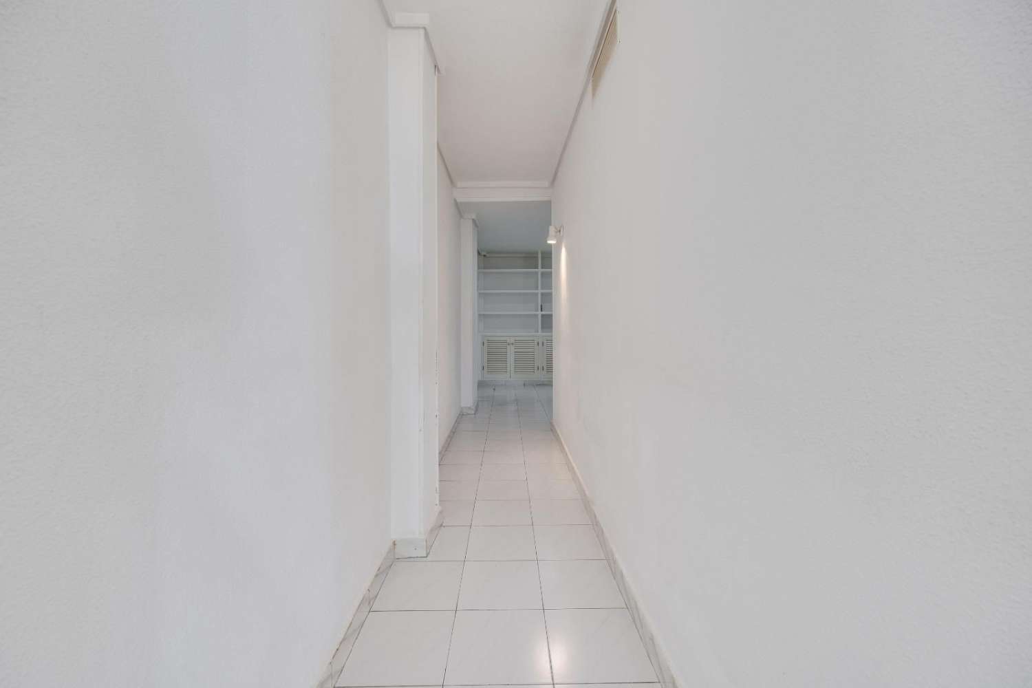 LUMINOSA VIVIENDA EN PLENO CENTRO DE TORREVIEJA