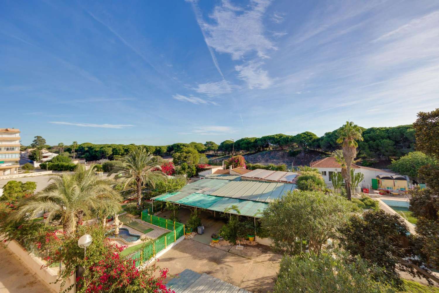 AMPLIO Y LUMINOSO PISO FRENTE A PARQUE NATURAL EN GUARDAMAR DEL SEGURA