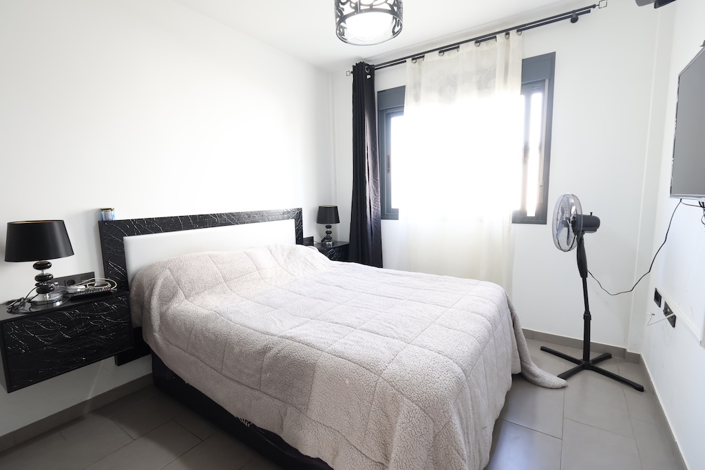 BUNGALOW EN PLANTA BAJA CON DOBLE JARDÍN Y ACCESO A PISCINA EN ZENIA BOULEVARD