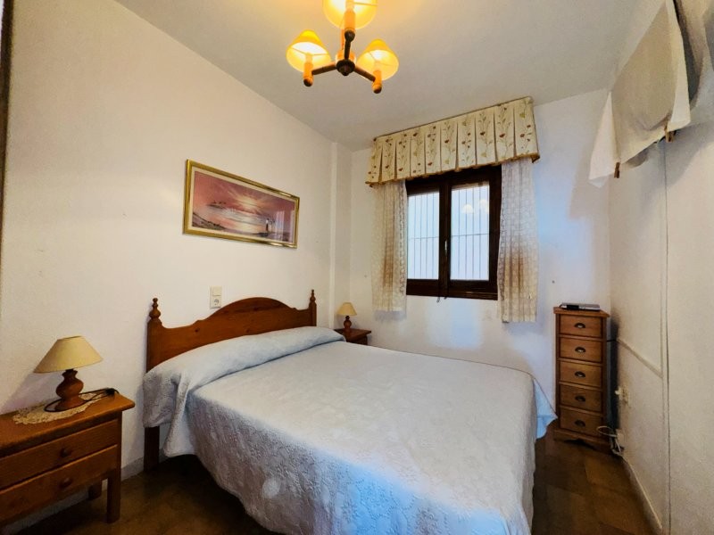 APARTAMENTO EN PRIMERA LÍNEA DE PLAYA CON TERRAZA Y PLAZA DE GARAJE