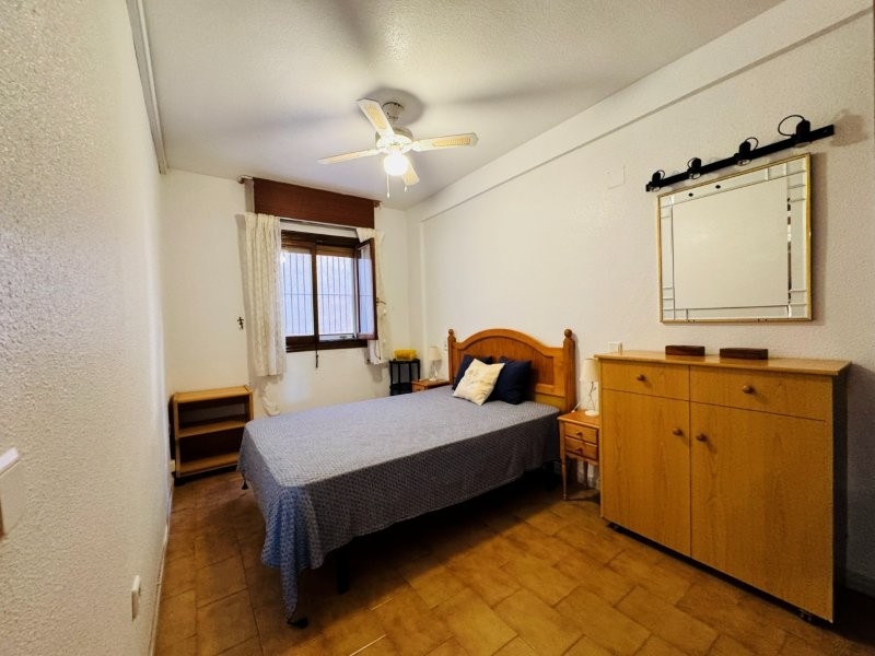 APARTAMENTO EN PRIMERA LÍNEA DE PLAYA CON TERRAZA Y PLAZA DE GARAJE