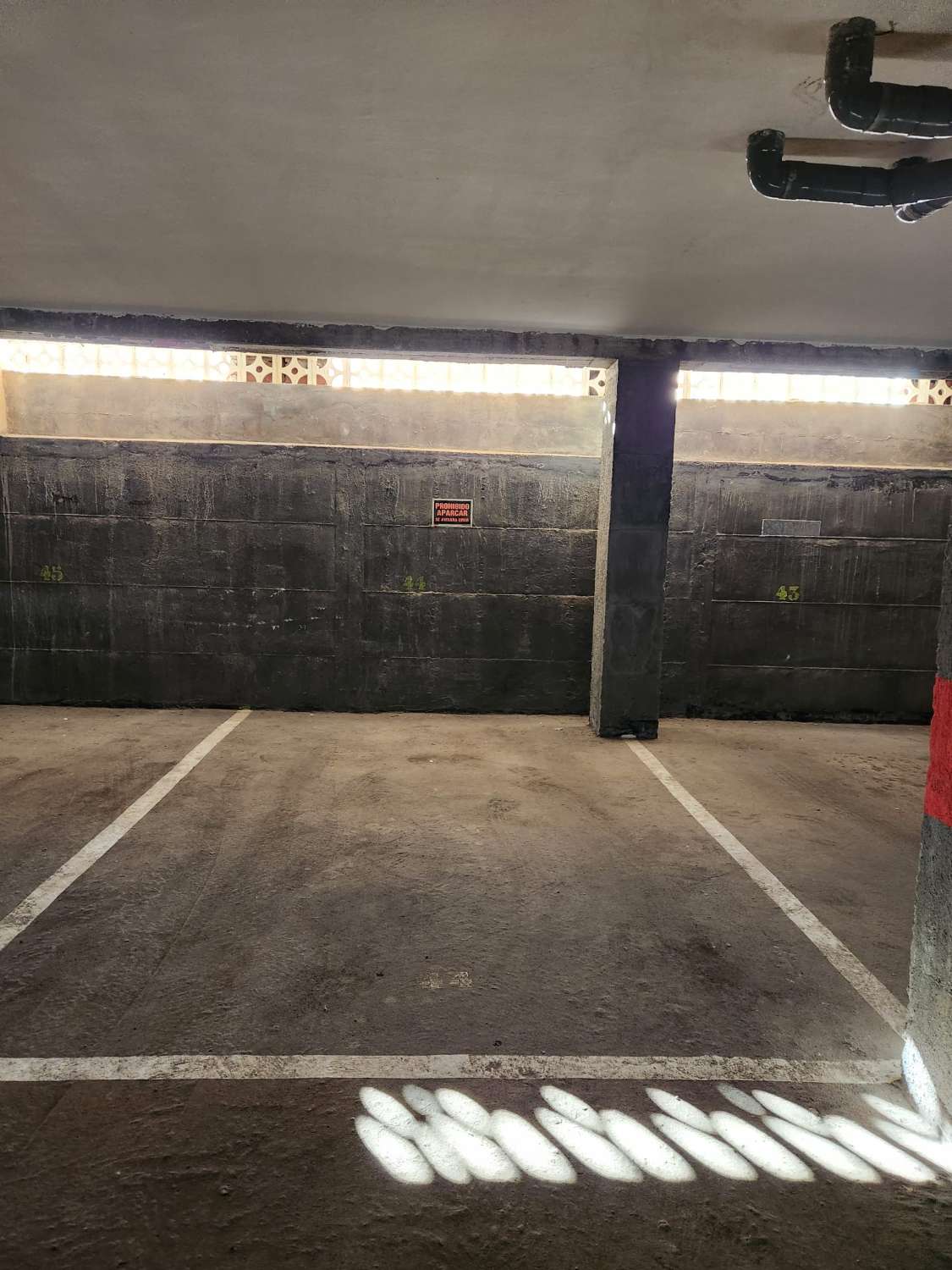 APARTAMENTO EN PRIMERA LÍNEA DE PLAYA CON TERRAZA Y PLAZA DE GARAJE