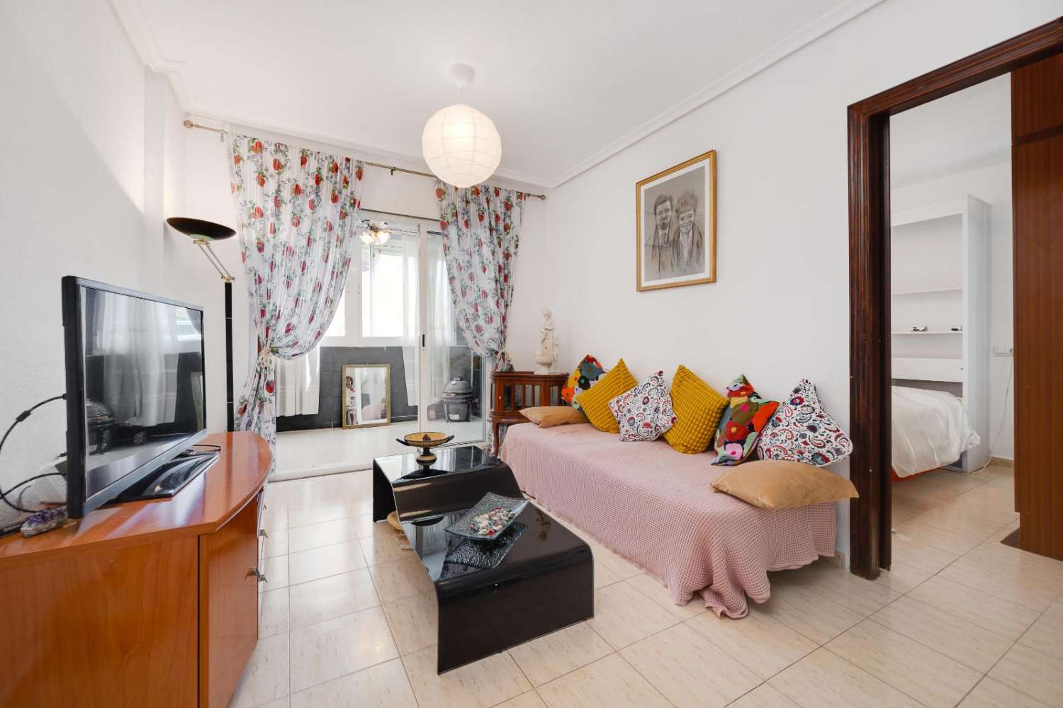 APPARTAMENTO AL PIANO TERRA CON TERRAZZA E VISTA SULLA PISCINA