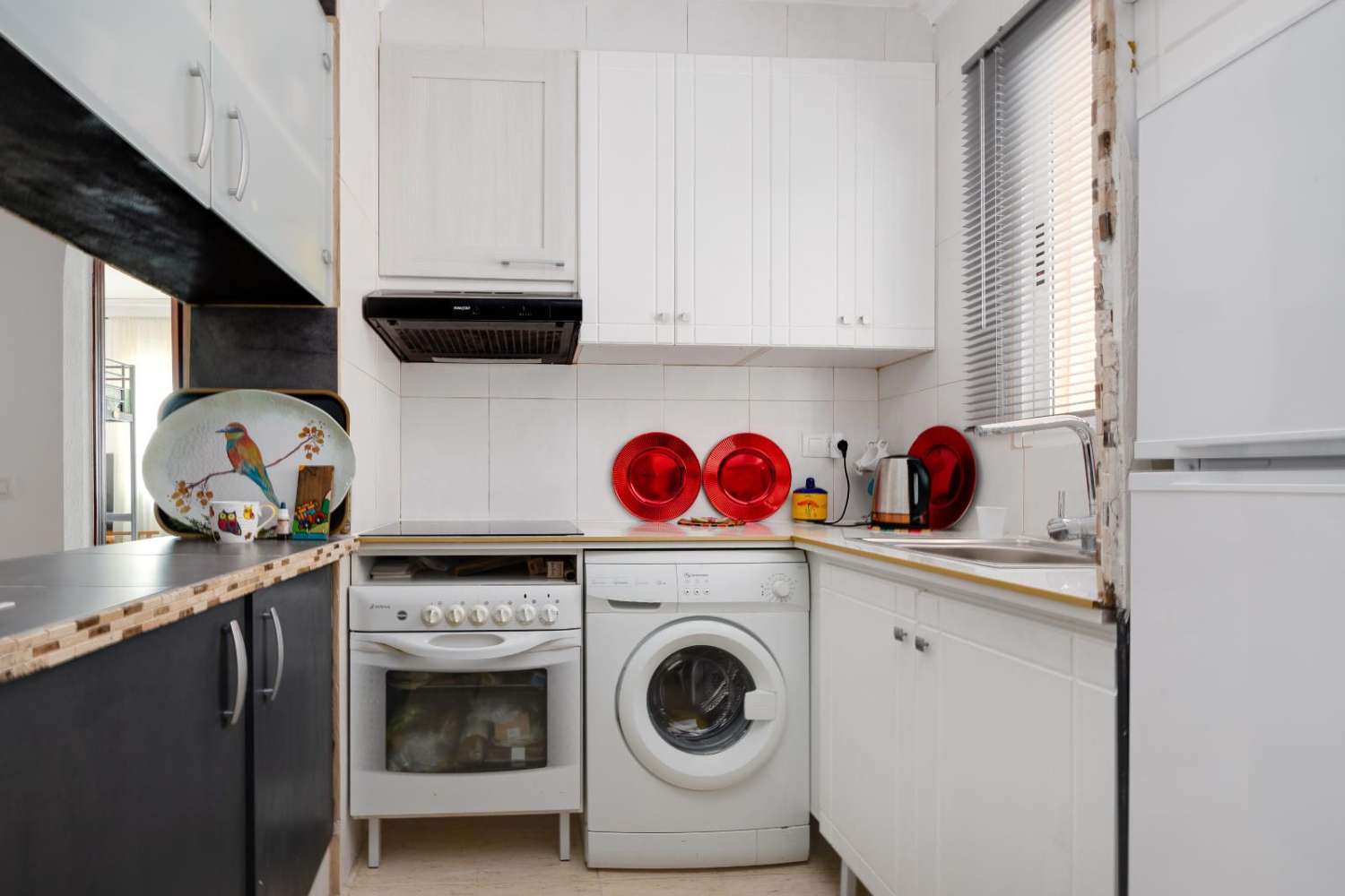 APPARTAMENTO AL PIANO TERRA CON TERRAZZA E VISTA SULLA PISCINA