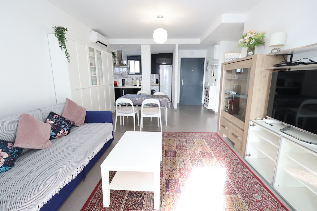 MØBLERET BUNGALOW MED AIRCONDITION OG GARAGE