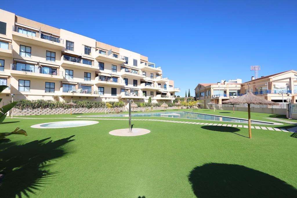 SYDVÄND LÄGENHET I LA ZENIA – RESIDENCIAL SABRINA