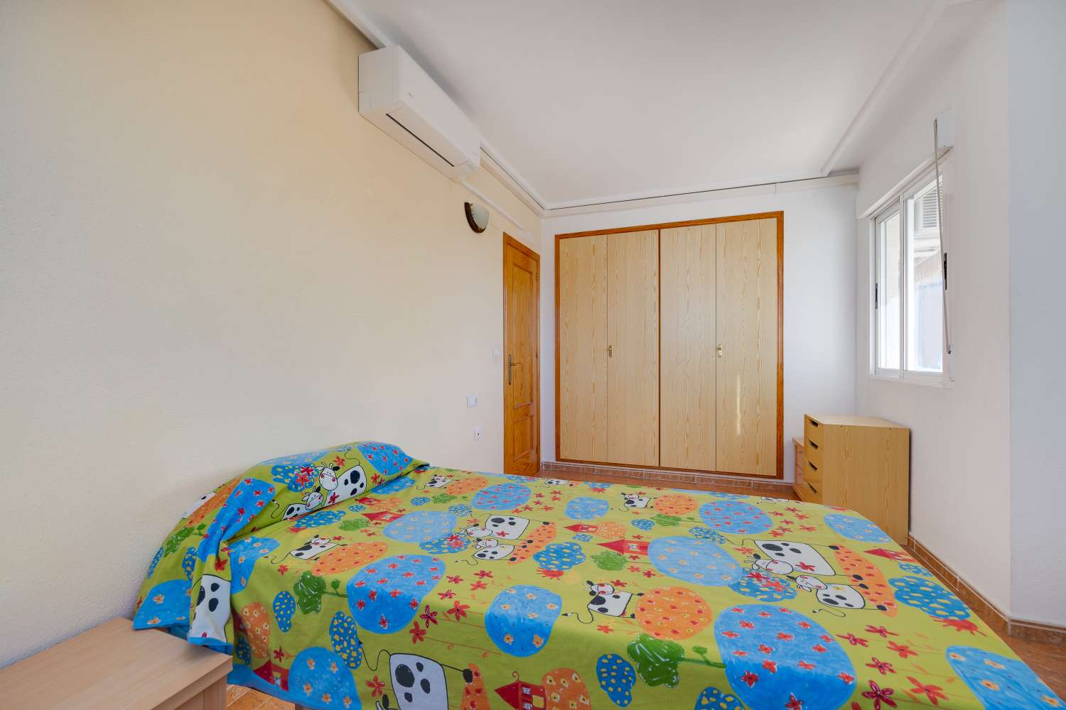 КВАРТИРА С ТЕРРАСОЙ, БАССЕЙНОМ И ГАРАЖОМ В ПРИВИЛЕГИРОВАННОМ РАЙОНЕ ТОРРЕВЬЕХИ