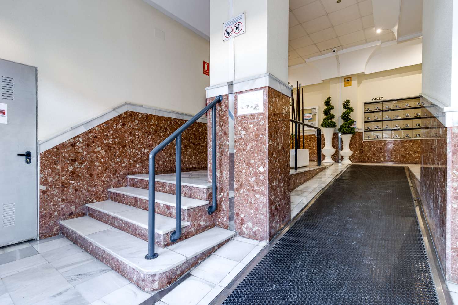 КВАРТИРА С ТЕРРАСОЙ, БАССЕЙНОМ И ГАРАЖОМ В ПРИВИЛЕГИРОВАННОМ РАЙОНЕ ТОРРЕВЬЕХИ