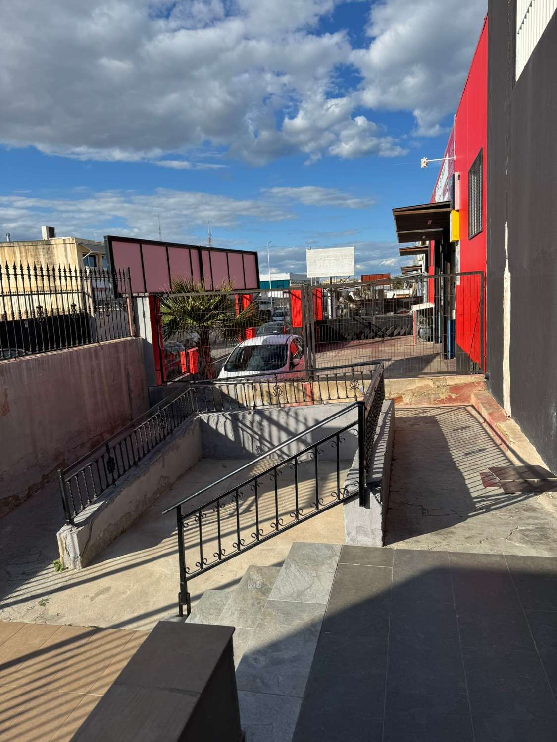 400 M² INDUSTRILAGER I TORREVIEJA INDUSTRIOMRÅDE – FREMRAGENDE INVESTERING