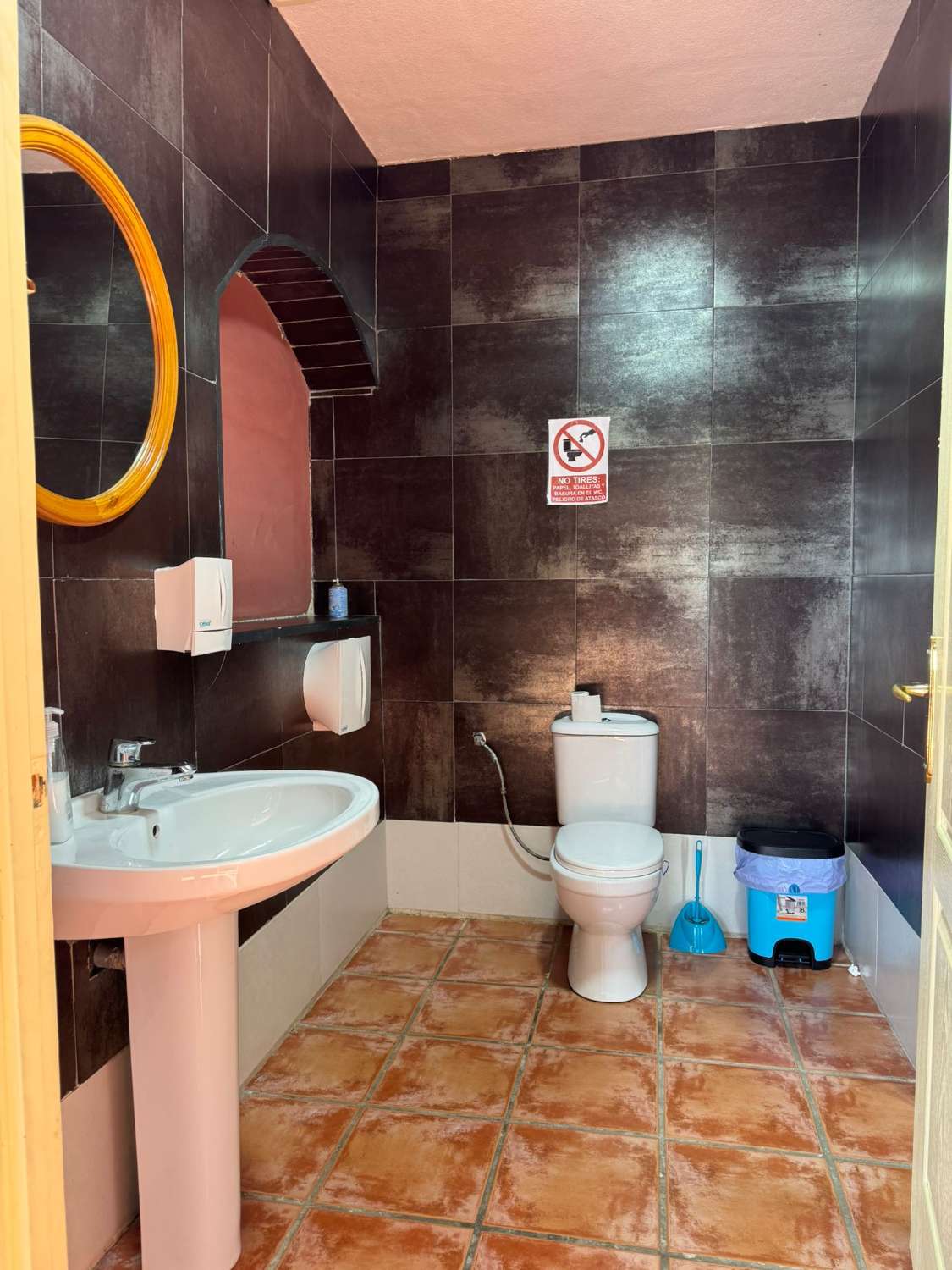 400 M² INDUSTRILAGER I TORREVIEJA INDUSTRIOMRÅDE – FREMRAGENDE INVESTERING