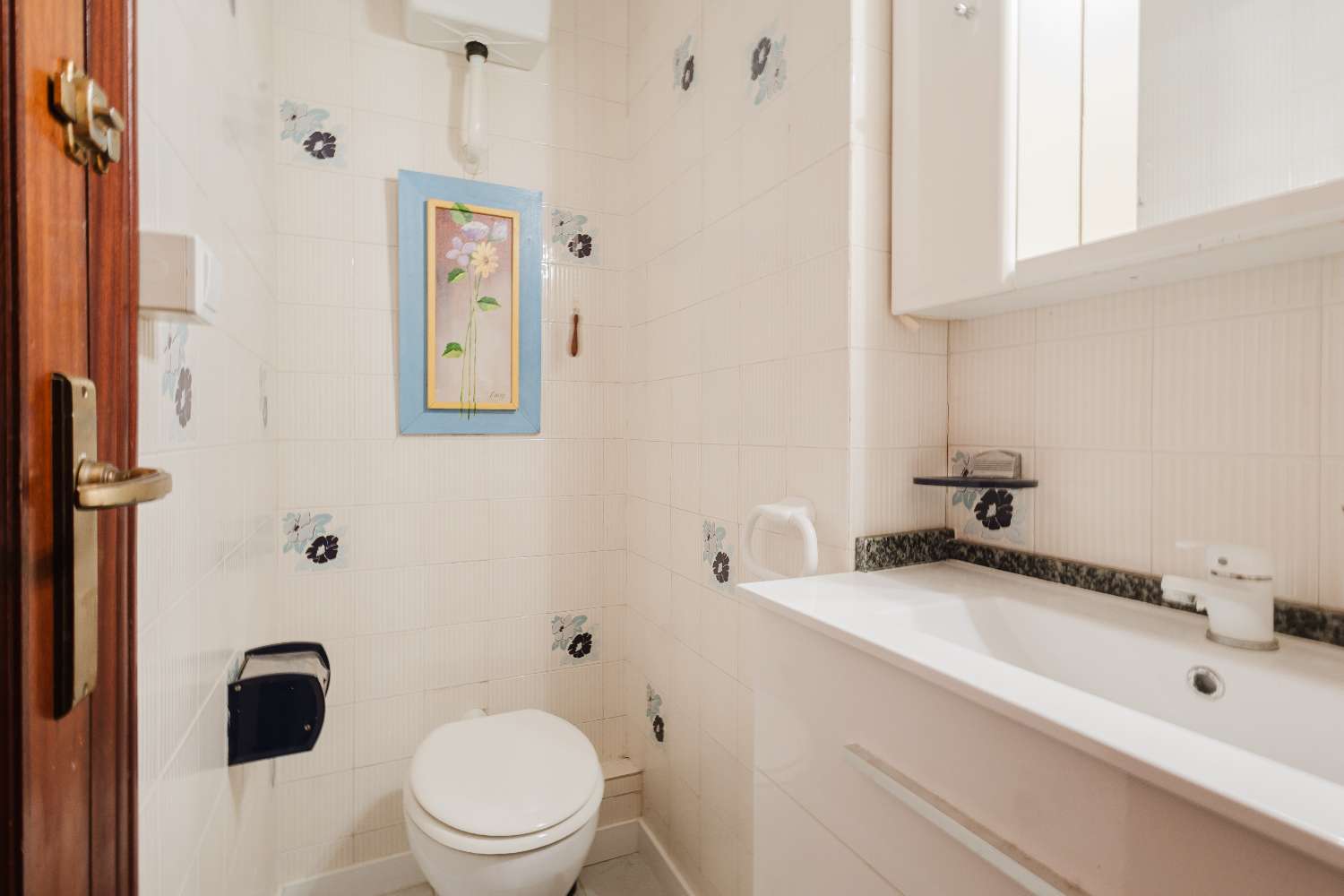 ASUNTO ACEQUIÓNIN RANNAN ENSIMMÄISELLÄ LINJALLA: VALOA, TILAA JA TERASSIA MERINÄKÖALALLA