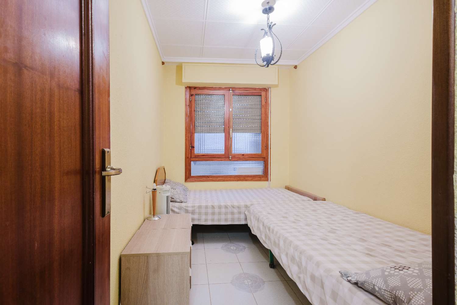 ASUNTO ACEQUIÓNIN RANNAN ENSIMMÄISELLÄ LINJALLA: VALOA, TILAA JA TERASSIA MERINÄKÖALALLA