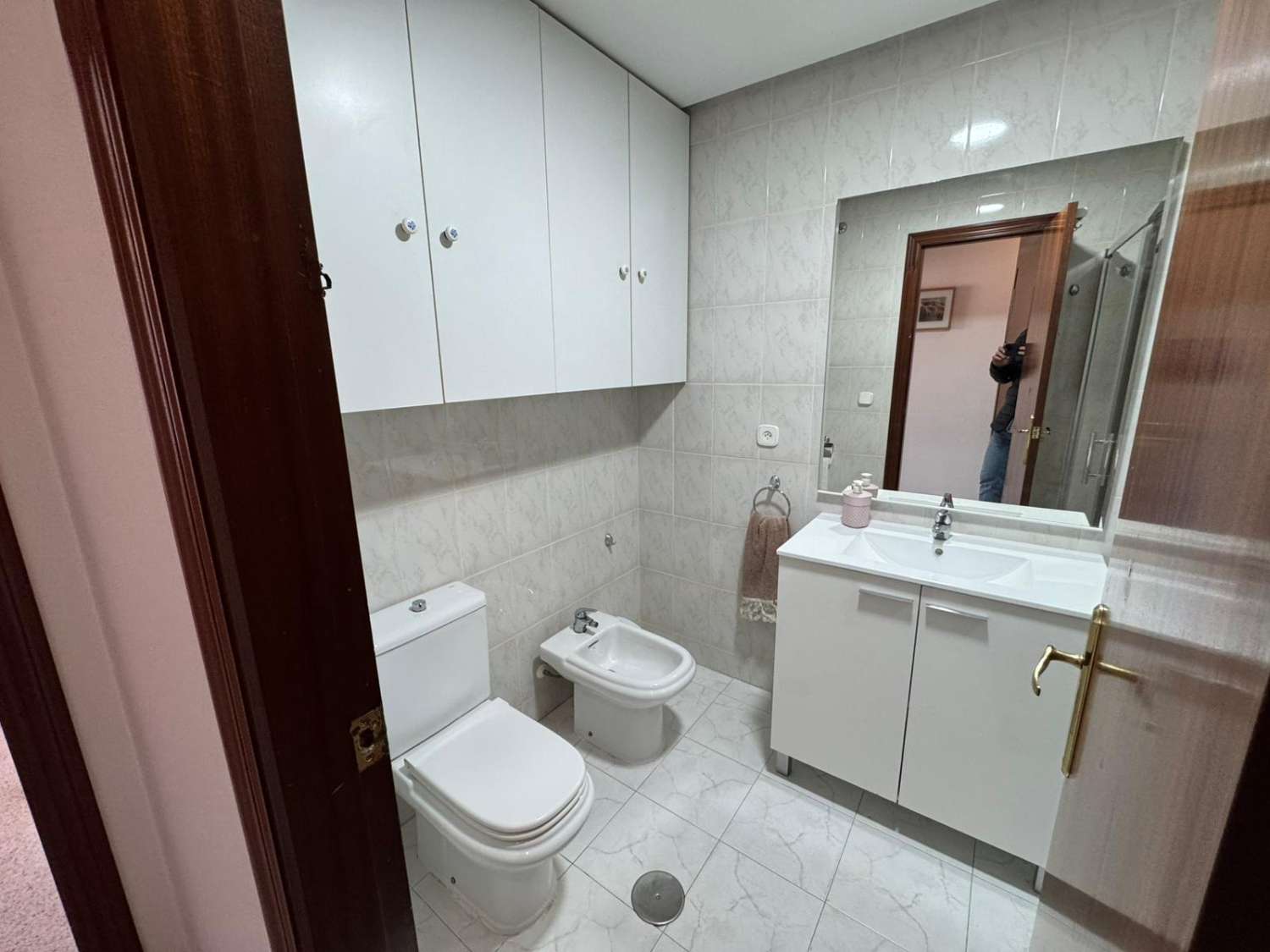 圣米格尔德萨利纳斯宽敞的三居室公寓,带露台和车库