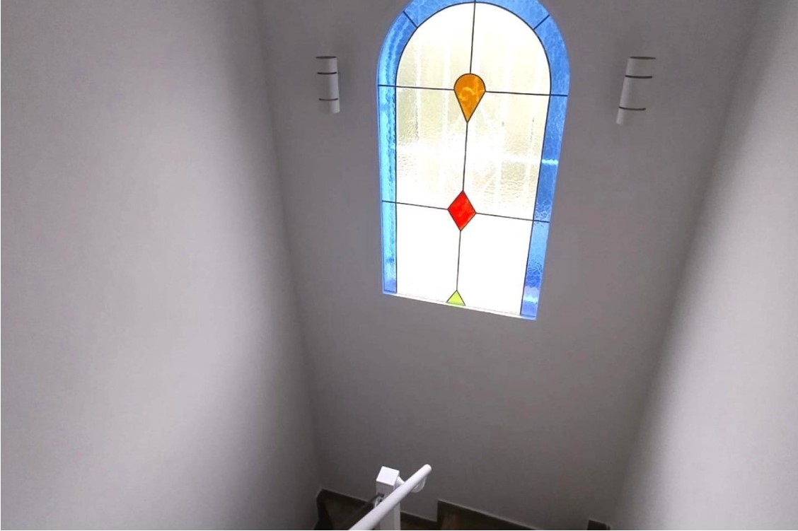 VILLAMARTÍN – CHALET INDEPENDIENTE FRENTE A PARQUE CON PISCINA PRIVADA Y SÓTANO