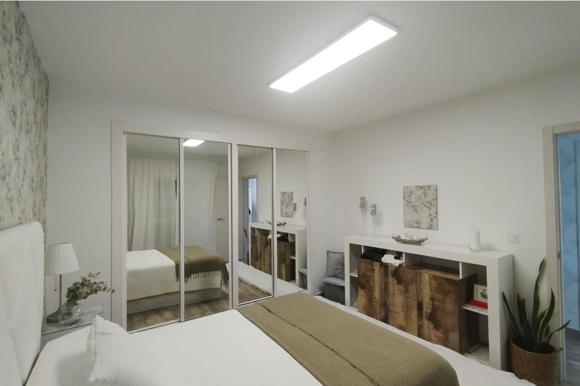 VILLAMARTÍN – CHALET INDEPENDIENTE FRENTE A PARQUE CON PISCINA PRIVADA Y SÓTANO