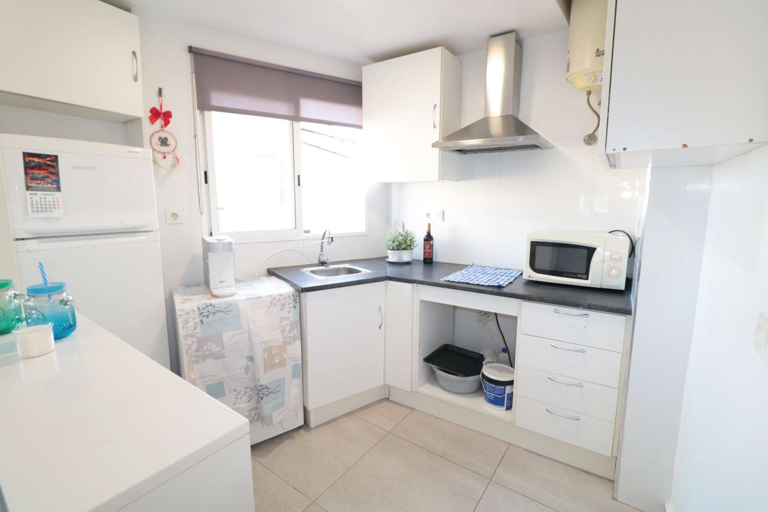 ENCANTADOR ESTUDIO CON PISCINA A 250 METROS DEL MAR EN PLAYA DE LOS NÁUFRAGOS – TORREVIEJA