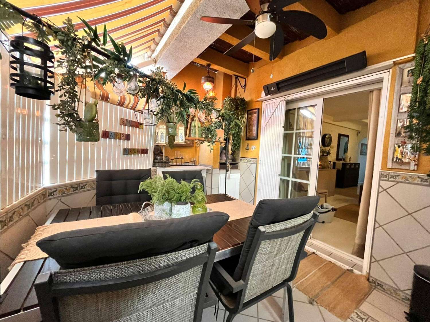 ÁTICO ESPACIOSO CON TERRAZA EN EL CENTRO DE TORREVIEJA