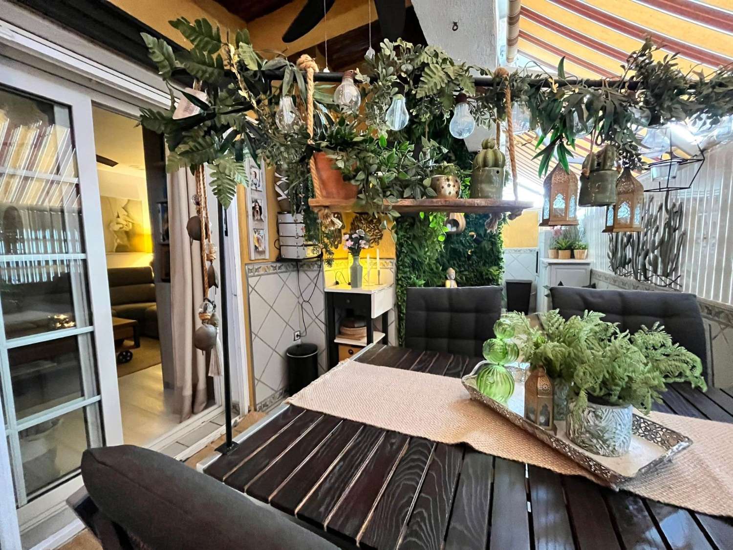 ÁTICO ESPACIOSO CON TERRAZA EN EL CENTRO DE TORREVIEJA