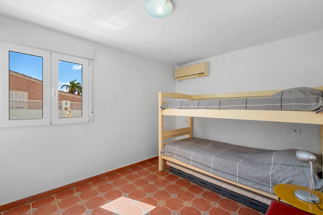 CALIDAD DE CONSTRUCCIÓN SUIZA CON ESTILO ESCANDINAVO – VILLA EXCLUSIVA EN CIUDAD QUESADA