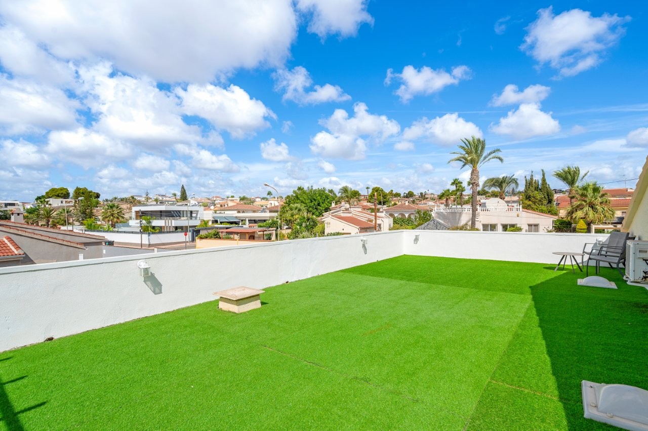 CALIDAD DE CONSTRUCCIÓN SUIZA CON ESTILO ESCANDINAVO – VILLA EXCLUSIVA EN CIUDAD QUESADA