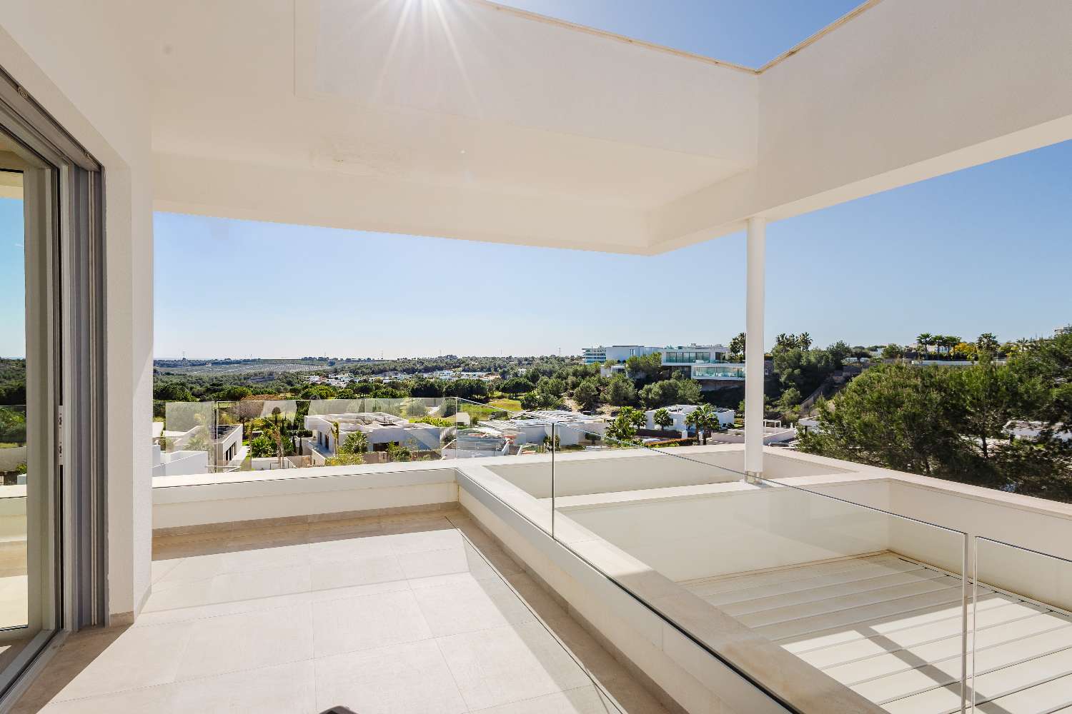 VILLA DE LUJO EN LAS COLINAS GOLF COUNTRY CLUB – PRIVACIDAD, DISEÑO Y EXCLUSIVIDAD