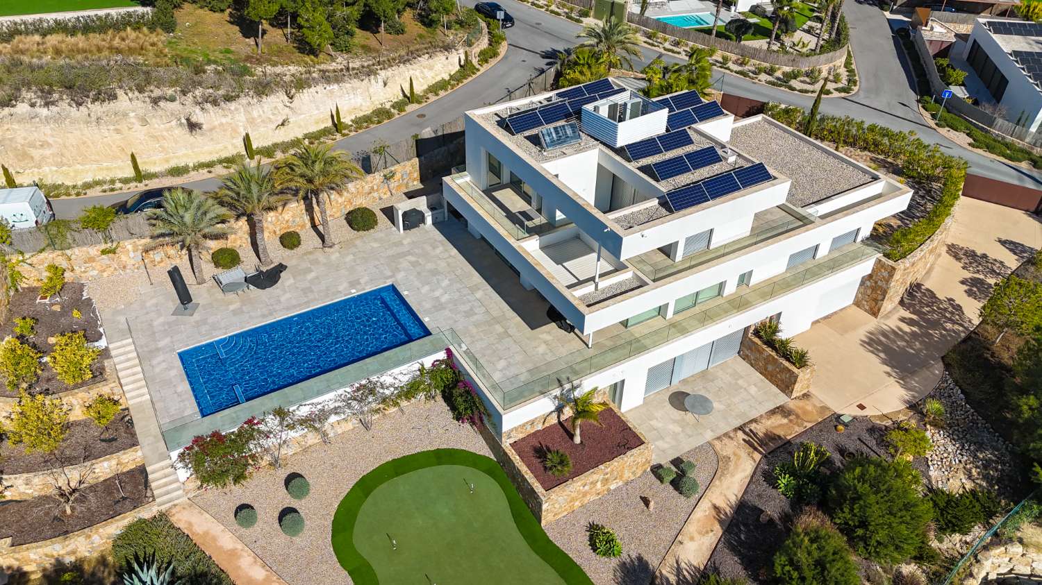 VILLA DE LUJO EN LAS COLINAS GOLF COUNTRY CLUB – PRIVACIDAD, DISEÑO Y EXCLUSIVIDAD