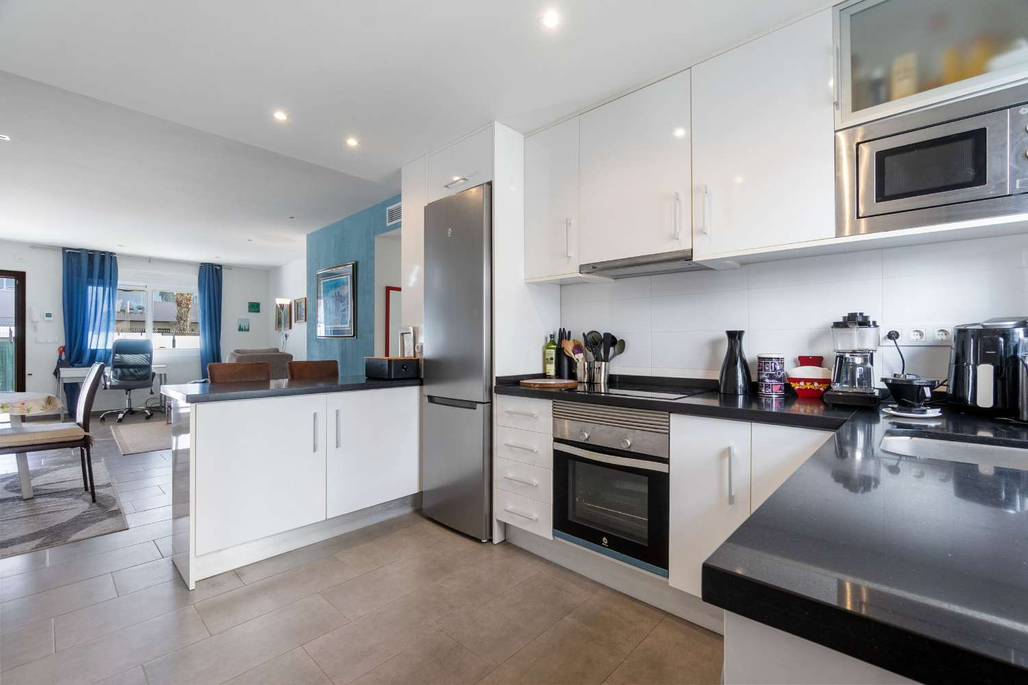 APARTAMENTO IMPECABLE EN SOLPARK – AGUAS NUEVAS (SECTOR 25), LUZ Y CONFORT TODO EL AÑO