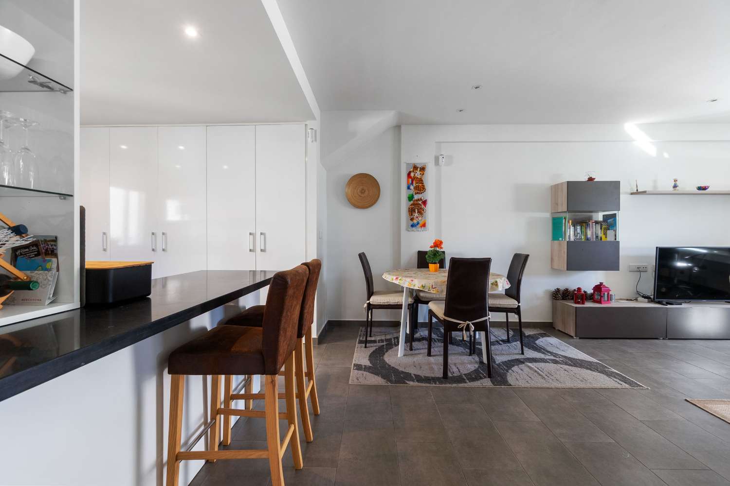 APARTAMENTO IMPECABLE EN SOLPARK – AGUAS NUEVAS (SECTOR 25), LUZ Y CONFORT TODO EL AÑO