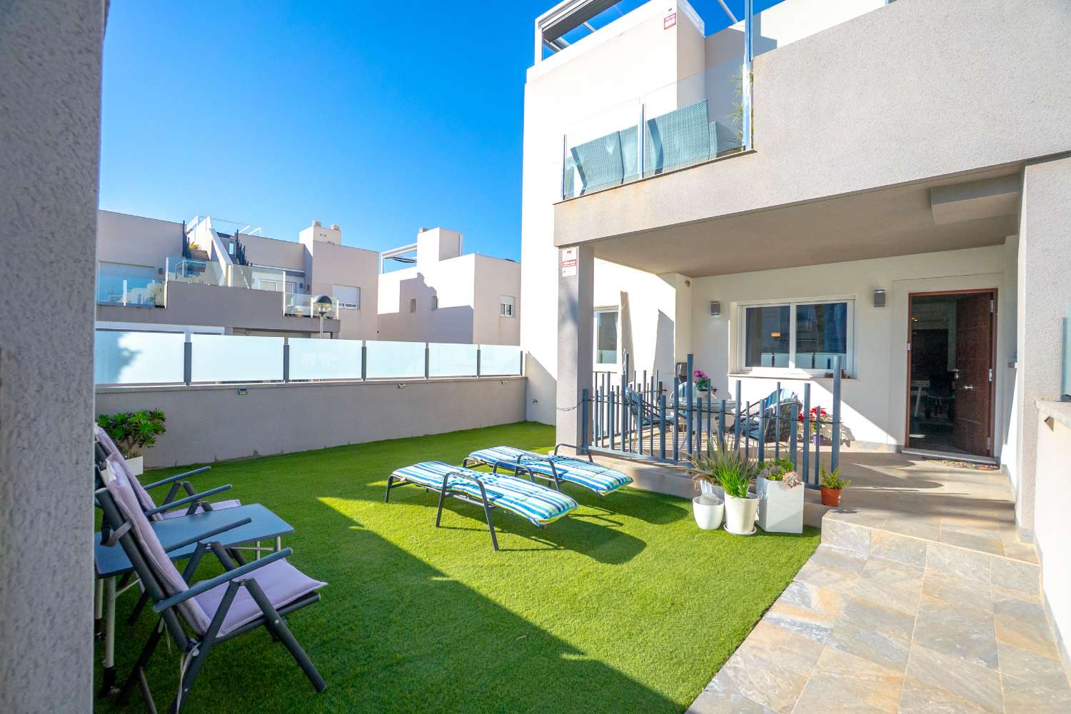 APARTAMENTO IMPECABLE EN SOLPARK – AGUAS NUEVAS (SECTOR 25), LUZ Y CONFORT TODO EL AÑO